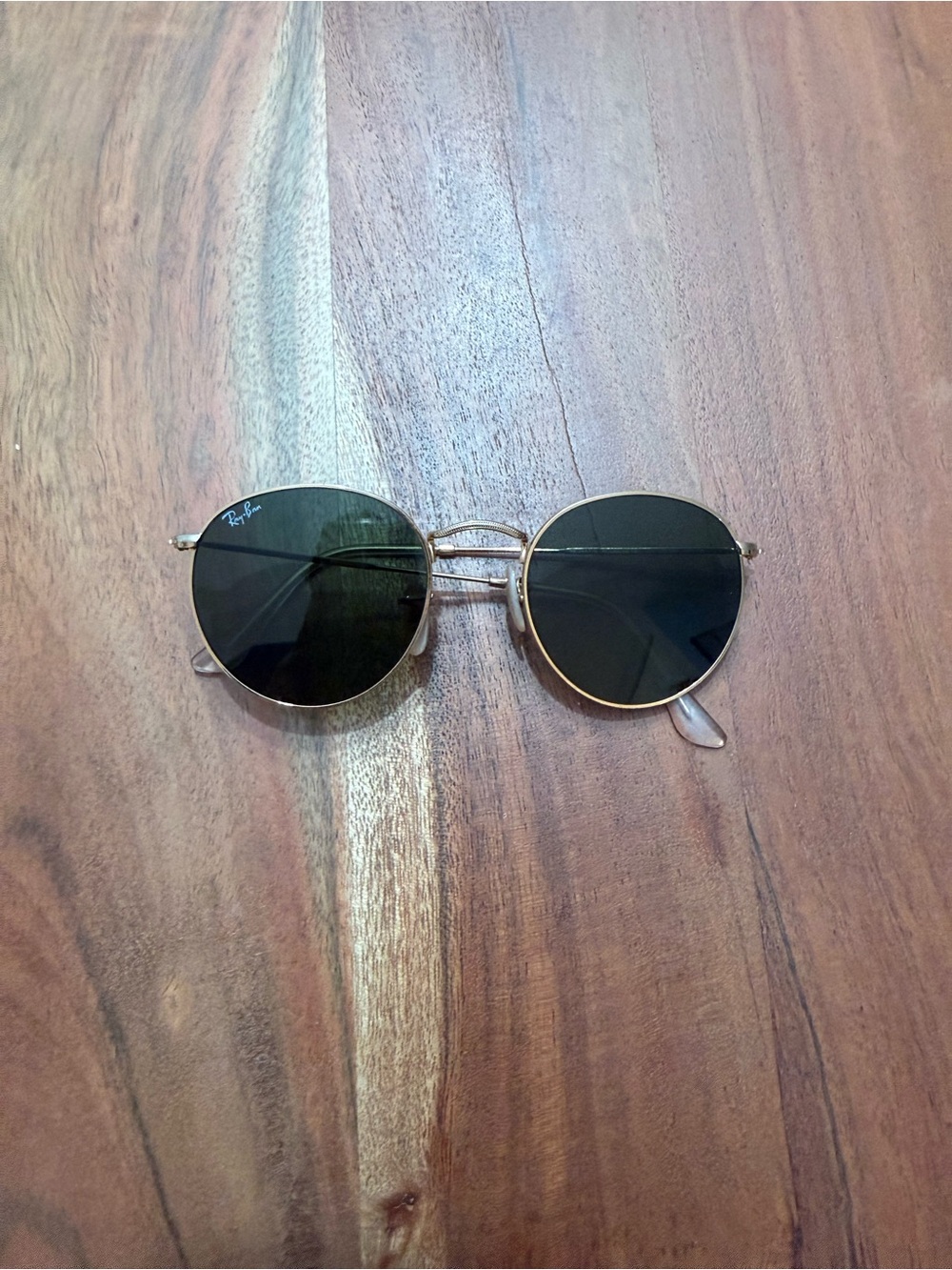 Ray-Ban Round Metal Sunglasses in Black and Gold-Tone
